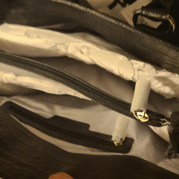 Calvin Klein purse - Picture 4 of 7